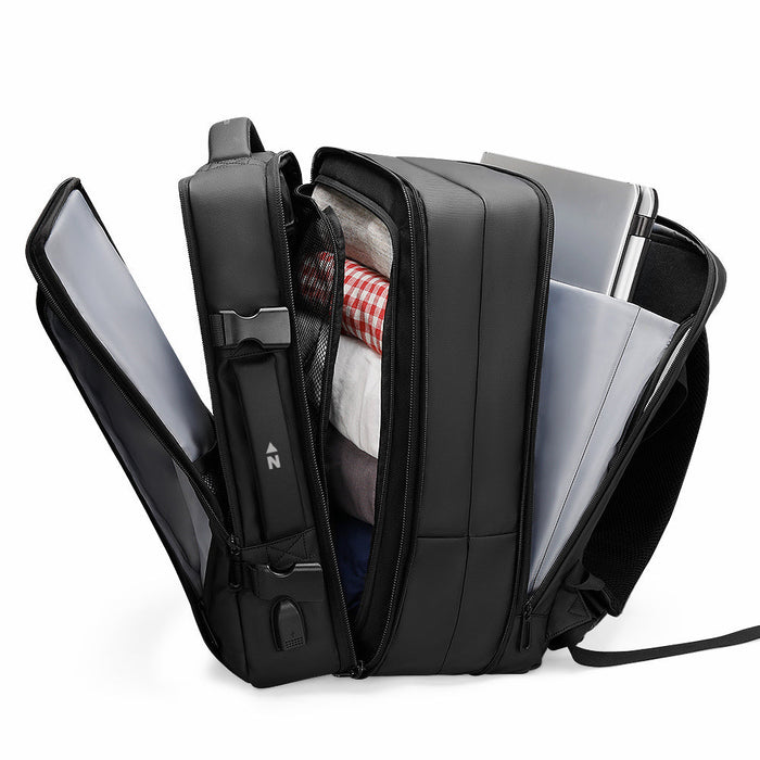 Voyager — Expandable Backpack 26–38 L with Rain Protection