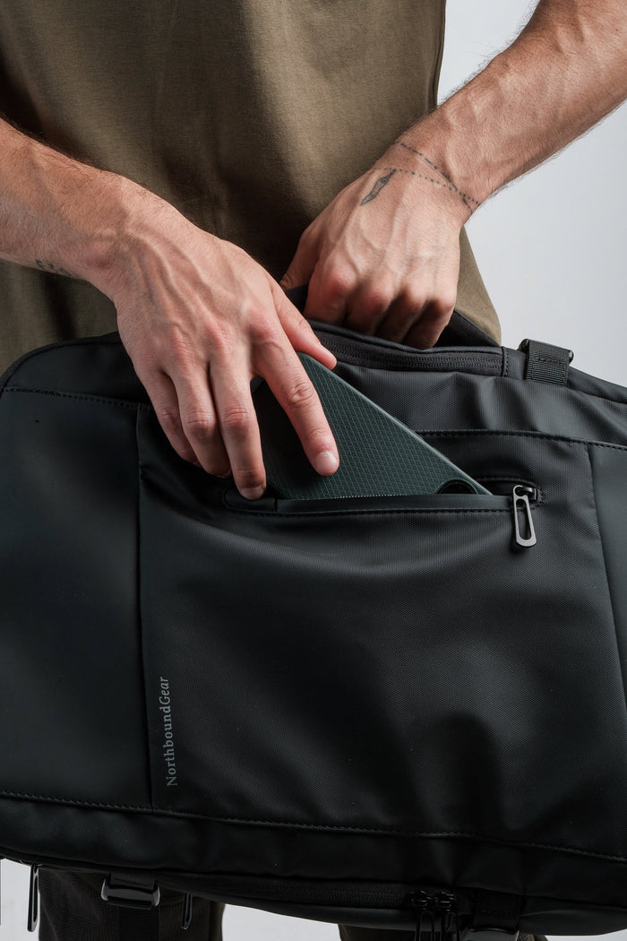 Voyager — Expandable Backpack 26–38 L with Rain Protection