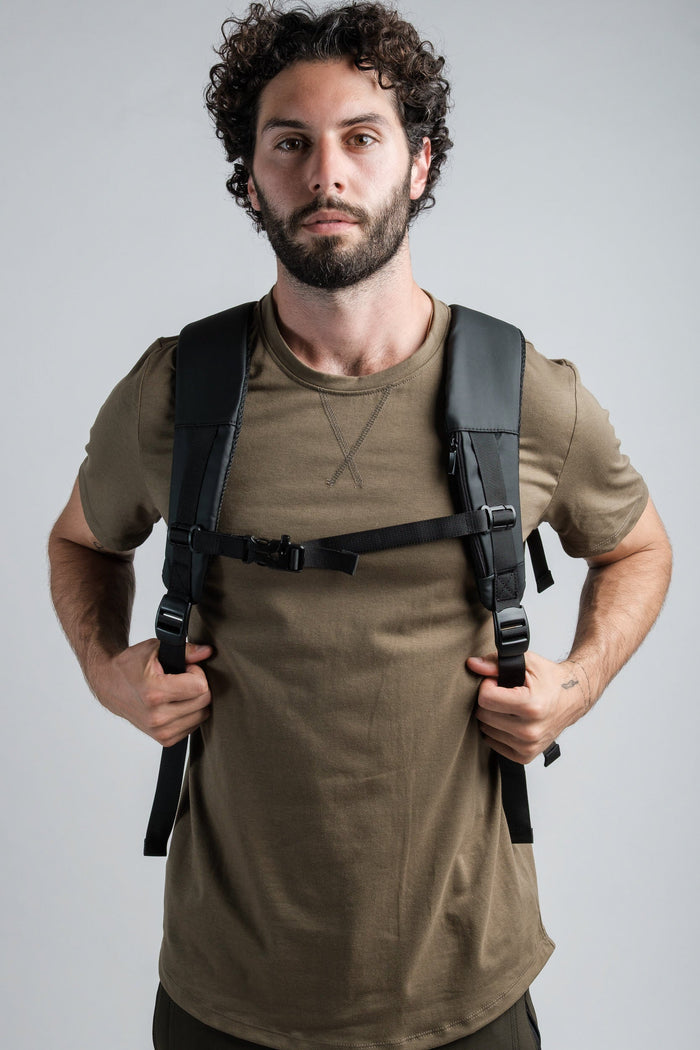 Voyager — Expandable Backpack 26–38 L with Rain Protection