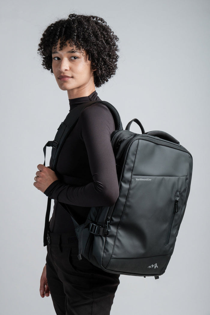 Voyager — Expandable Backpack 26–38 L with Rain Protection