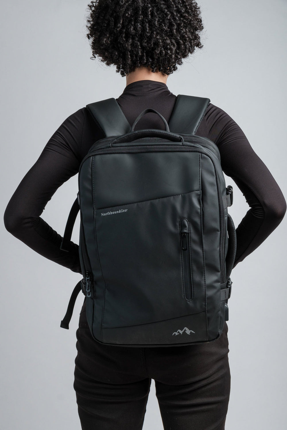 Voyager — Expandable Backpack 26–38 L with Rain Protection